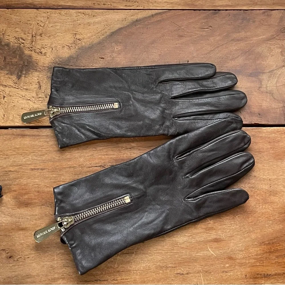 Michael Kors Black Leather Zip Wrist Gloves